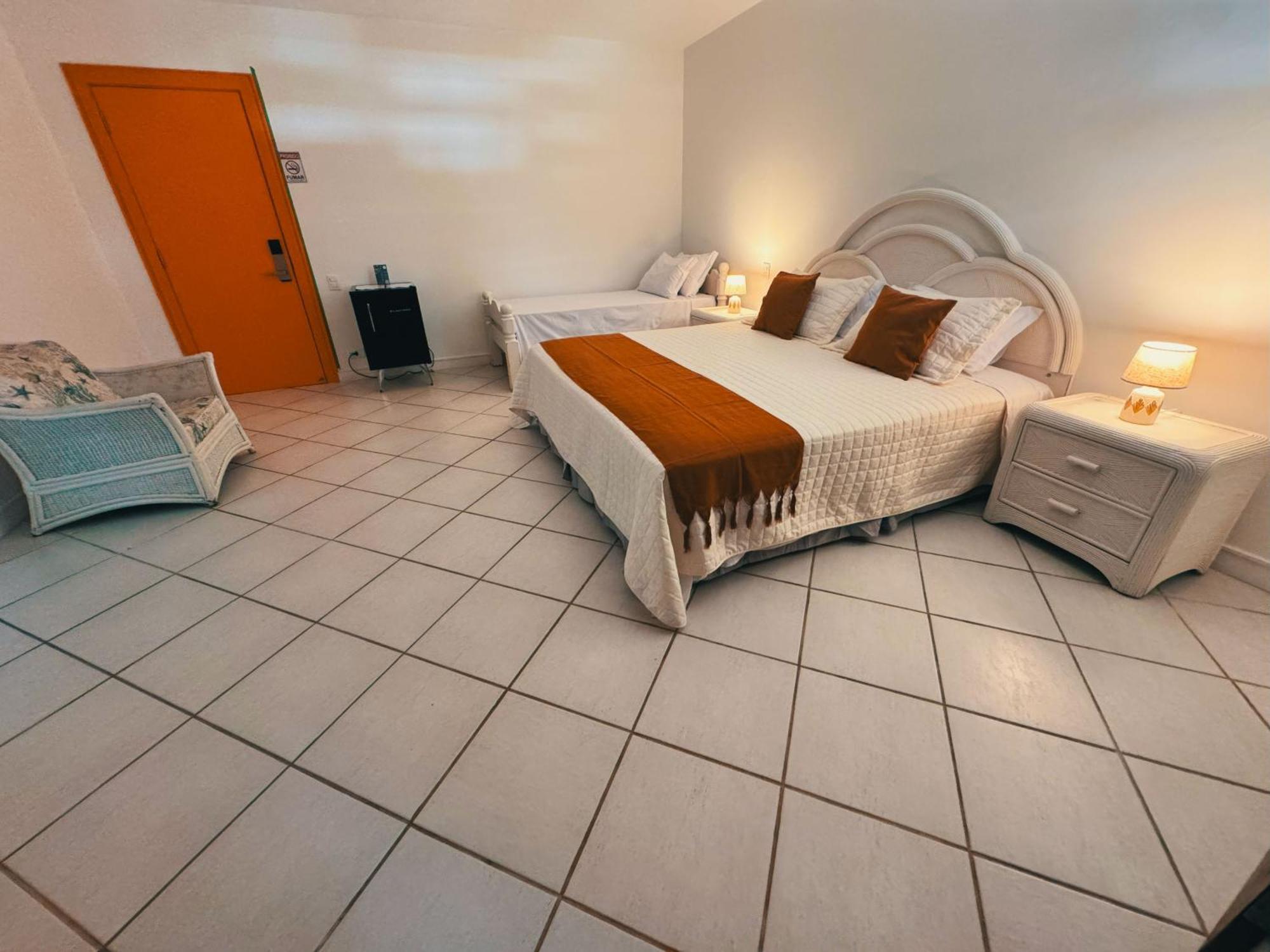 Luna Hotel Boutique - Frente A Praia Гуаружа Екстериор снимка